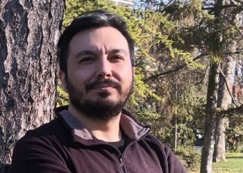 Ерсин Тек: Липсата на планиране и подходящи строителни стандарти доведоха до огромните разрушения в Турция