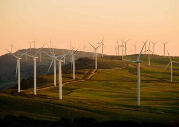 Чакащите за одобрение ВЕИ проекти надхвърлят 24 000 MW