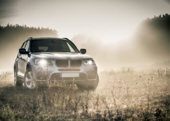 BMW Group инвестира $1.7 милиарда в батерии