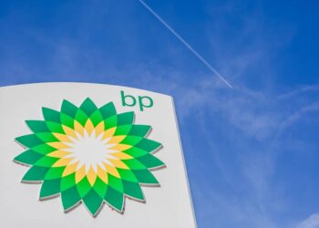BP инвестира в огромен проект за зелен водород и възобновяема енергия