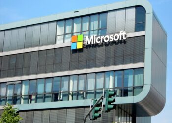 Microsoft и Qcells в партньорство за намаляване на вредните емисии