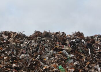 Планината от опасни отпадъци в ЕС продължава да расте