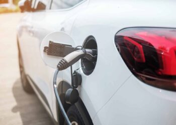 Nissan намери приложение на батериите от старите електрически коли