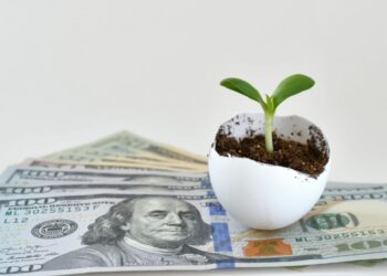 Фондовете и банките в Европа се отказват бързо от не-ESG инвестиции