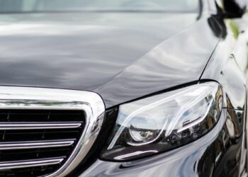 Поредна голяма компания ще използва зарядните станции на Tesla