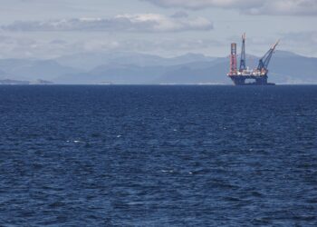 Офшорни нефтени платформи в Румъния са заплаха за Черно море