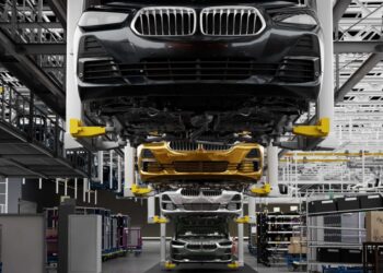 BMW строи в Унгария първия въглеродно-неутрален завод