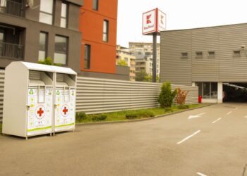 Нови 13 Kaufland магазина с контейнери за разделно събиране на текстил
