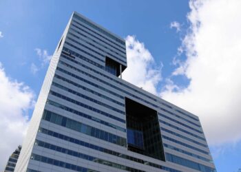 Accenture е обявен за лидер в технологичните услуги за осигуряване на устойчивост