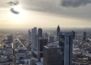 Deutsche Bank вече обвързва кредитирането с ESG рейтинга