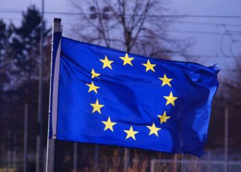ЕС сигнализира за подкрепа на предстоящата „Сделка за декарбонизация на индустрията“