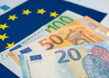 Необходими са допълнителни €406 млрд. годишно, за да се постигне климатичната цел на ЕС за 2030 г.