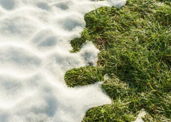 По-топли от -8C зими могат да доведат до недостиг на вода в Европа и САЩ