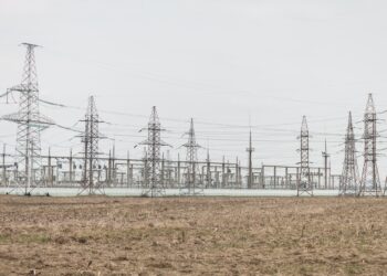 Гигантските батерии вече изместват газовите централи