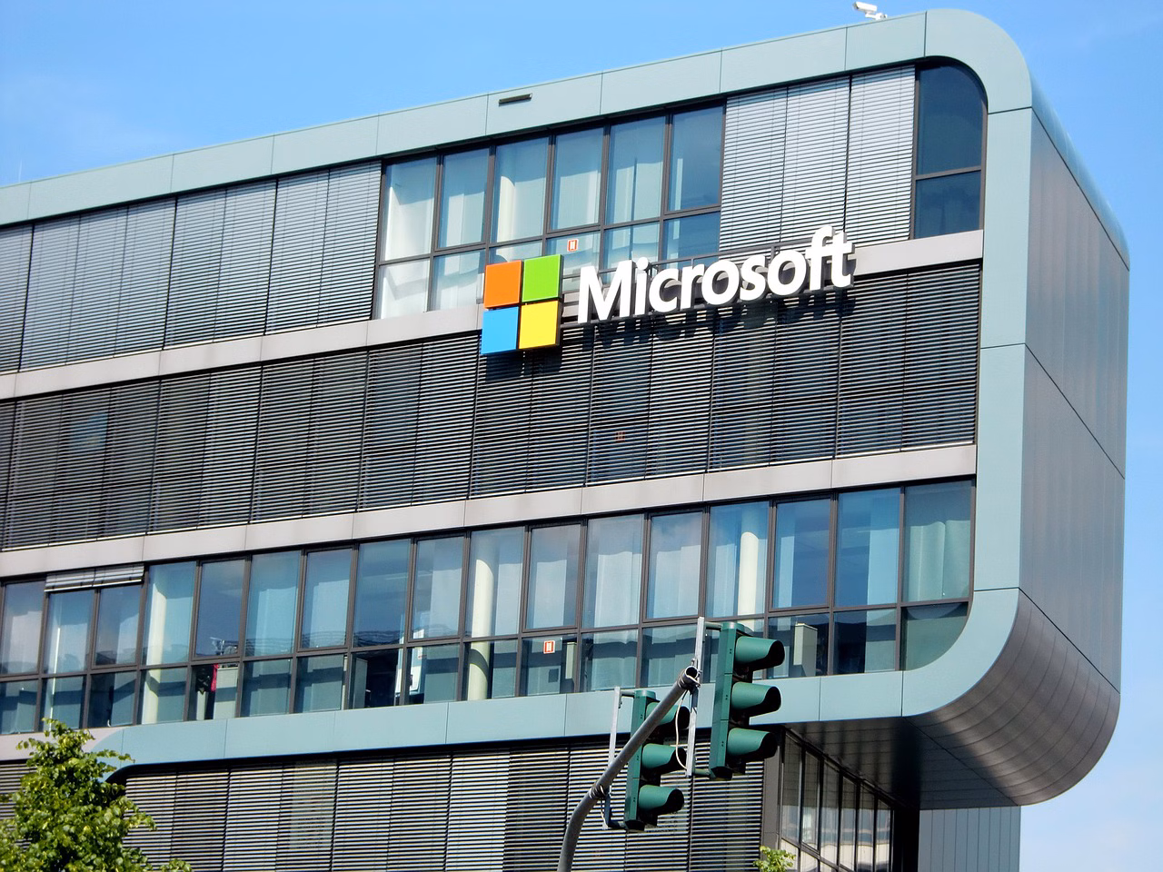 Въглеродният отпечатък на Microsoft е нараснал с 25%