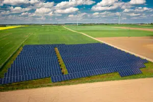 Германия се е пристрастила към слънчевите батерии 2 renewable energy solar panels and wind turbines i 2026 03 24 14 32 09 utc
