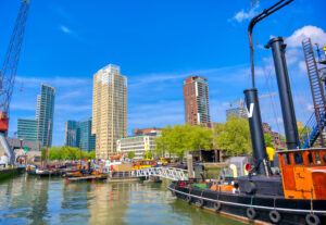 Нидерландия в надпревара с покачващото се морско равнище 2 the canals and waterways in the city of rotterdam 2026 03 26 10 16 47 utc